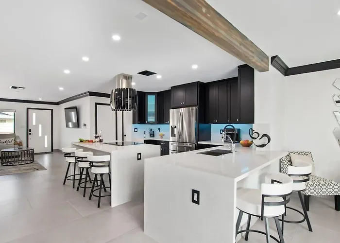 Ferienhaus Modern Roose-private Pool-in Old Town *