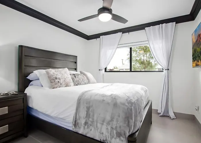 Modern Roose-private Pool-in Old Town *