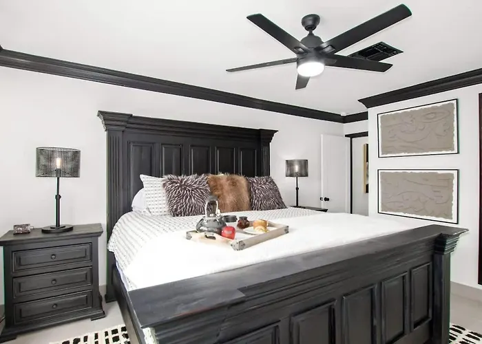 Modern Roose-private Pool-in Old Town *