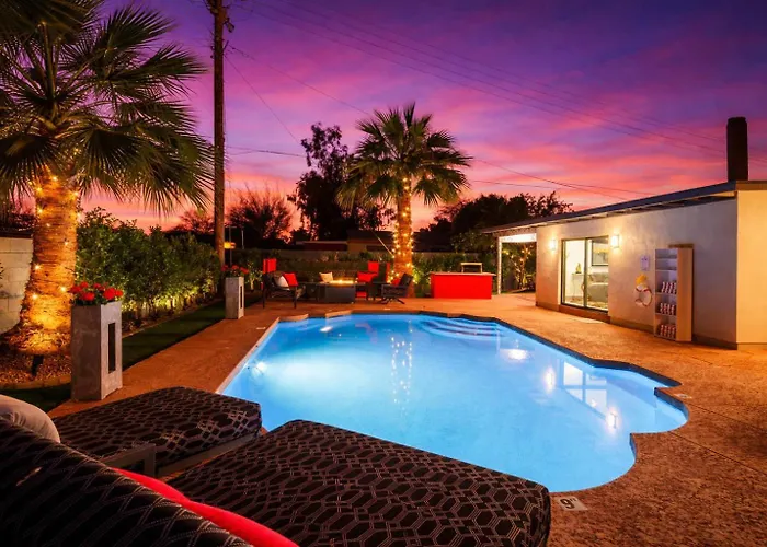 Modern Roose-private Pool-in Old Town Ferienhaus